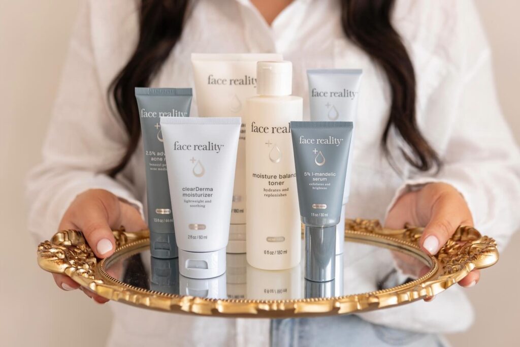 What are the benefits of Face Reality Mandelic Serum?